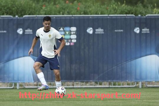 星空体育-世俱杯比赛场均争顶成功率排行榜及身体对抗分析